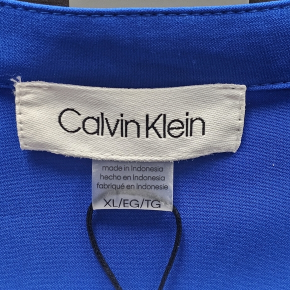 Calvin Klein NWT women's blue pleated V neck sleeveless blouse sz XL - Picture 3 of 6